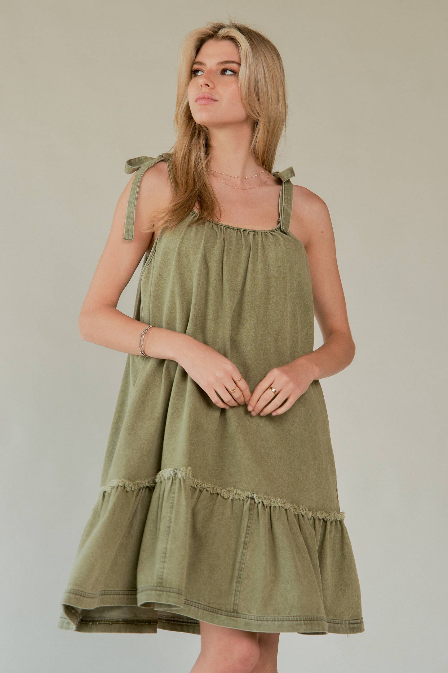 WASHED DENIM TIE SHOULDER CAMI SUNDRESS: Light Denim