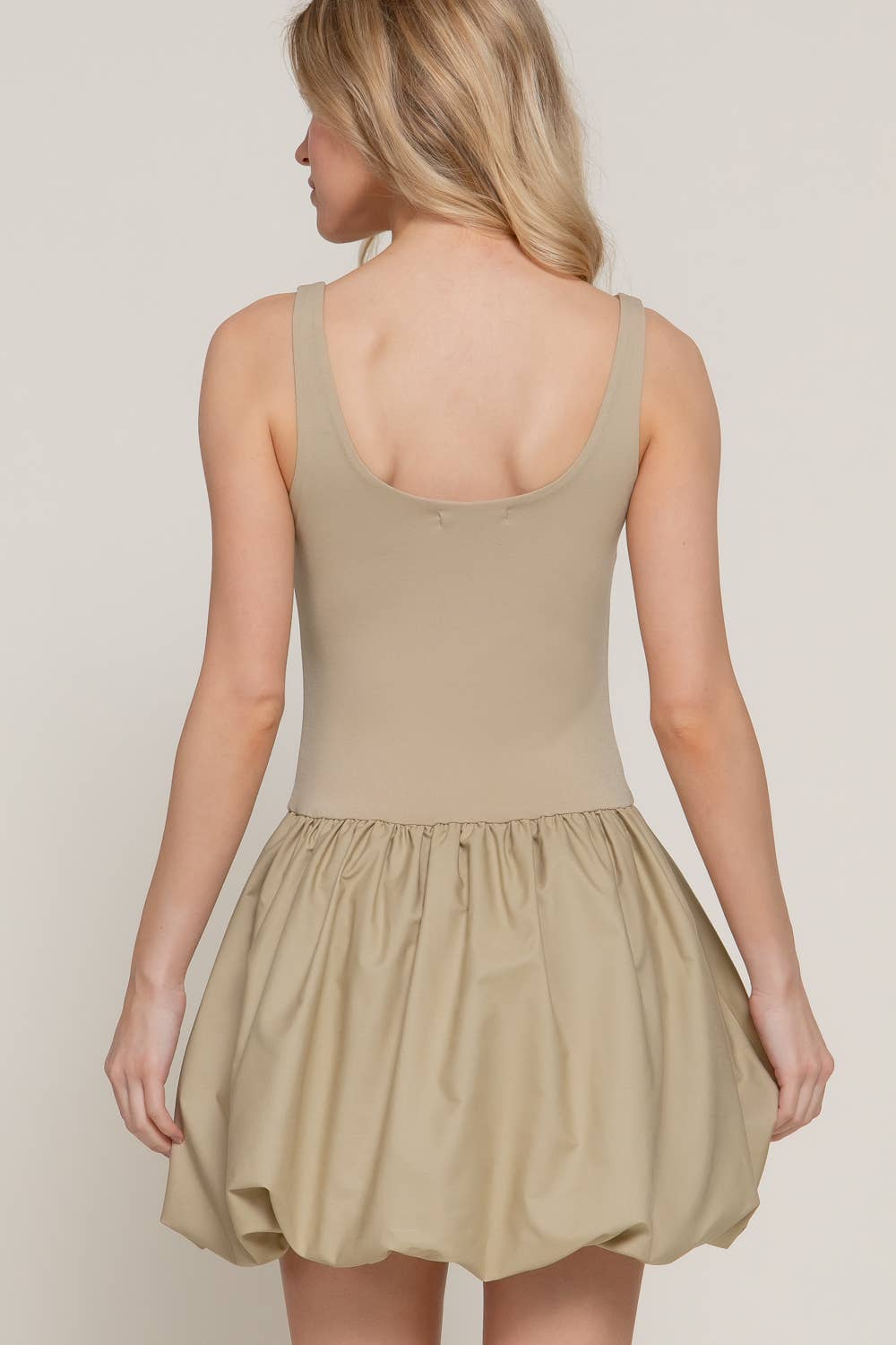 Sleeveless Double Scoop Neck Mixed Balloon Mini Dress: KHAKI