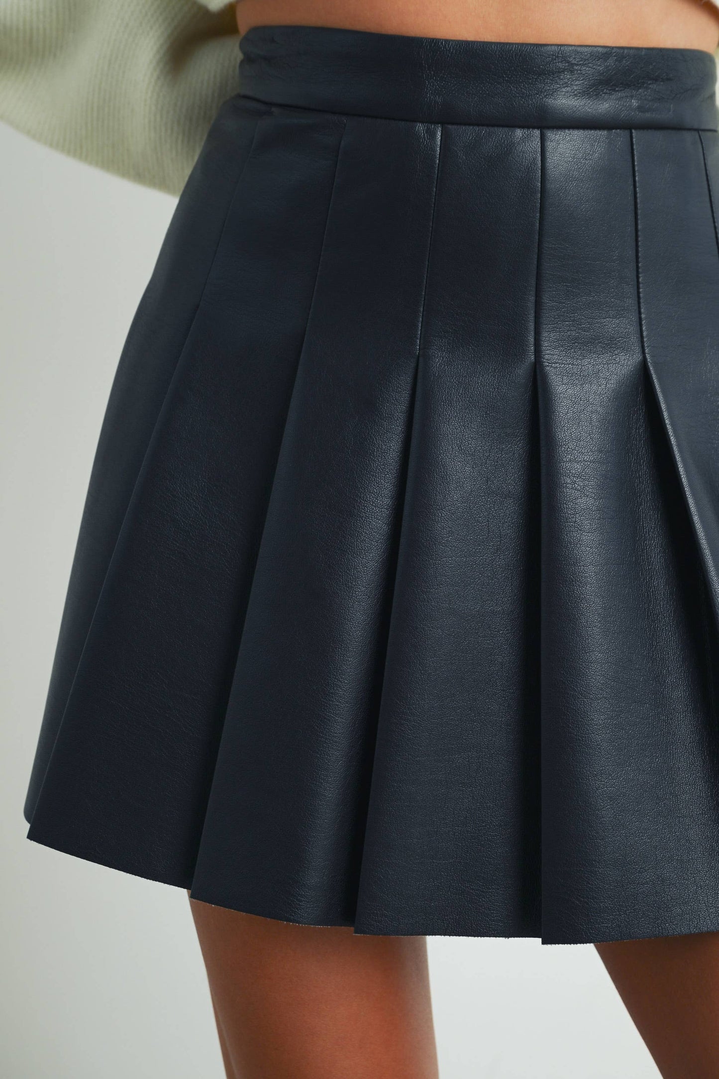Black Solid Pleated Leather Mini Skirt