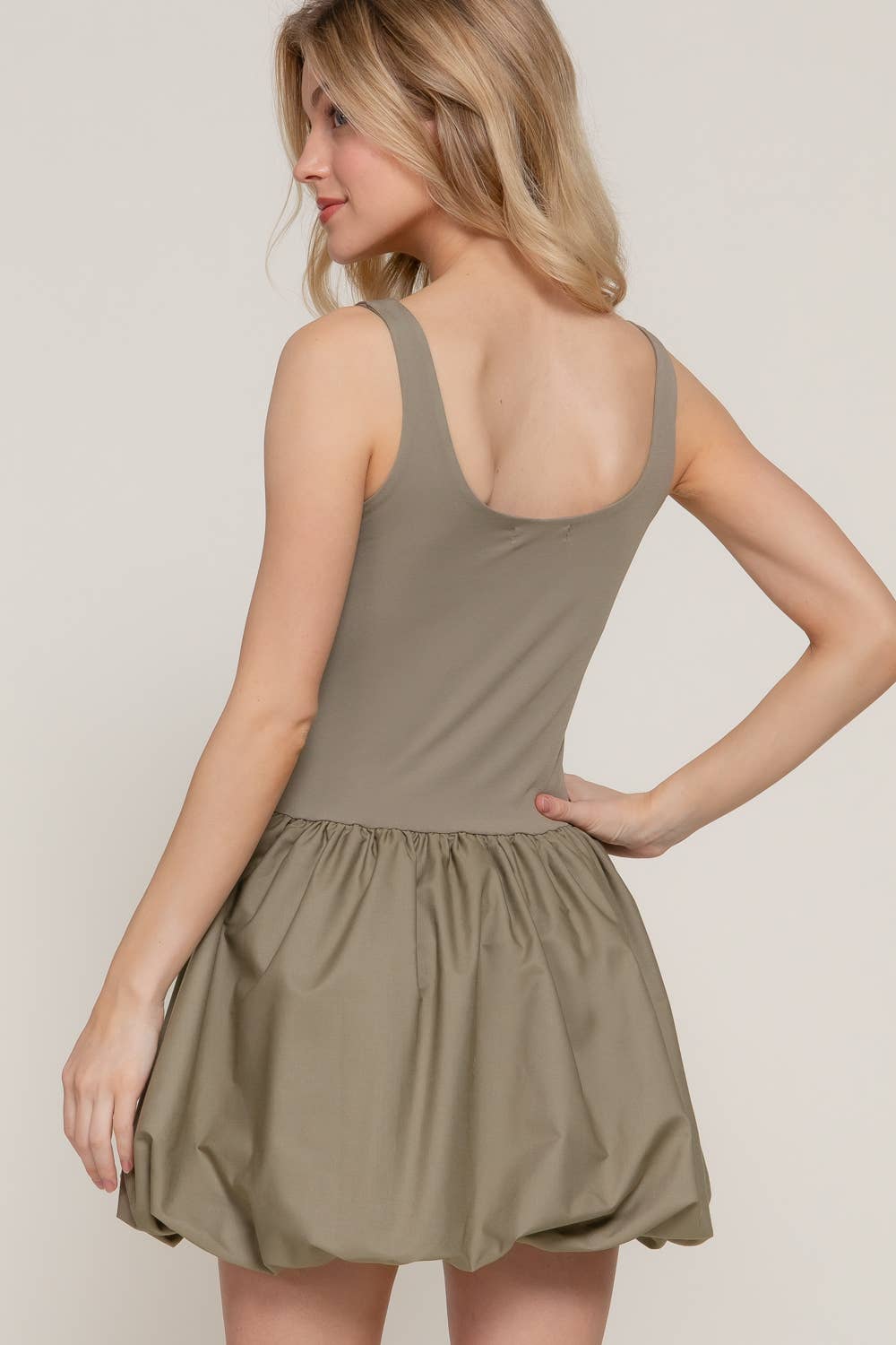 Sleeveless Double Scoop Neck Mixed Balloon Mini Dress: KHAKI