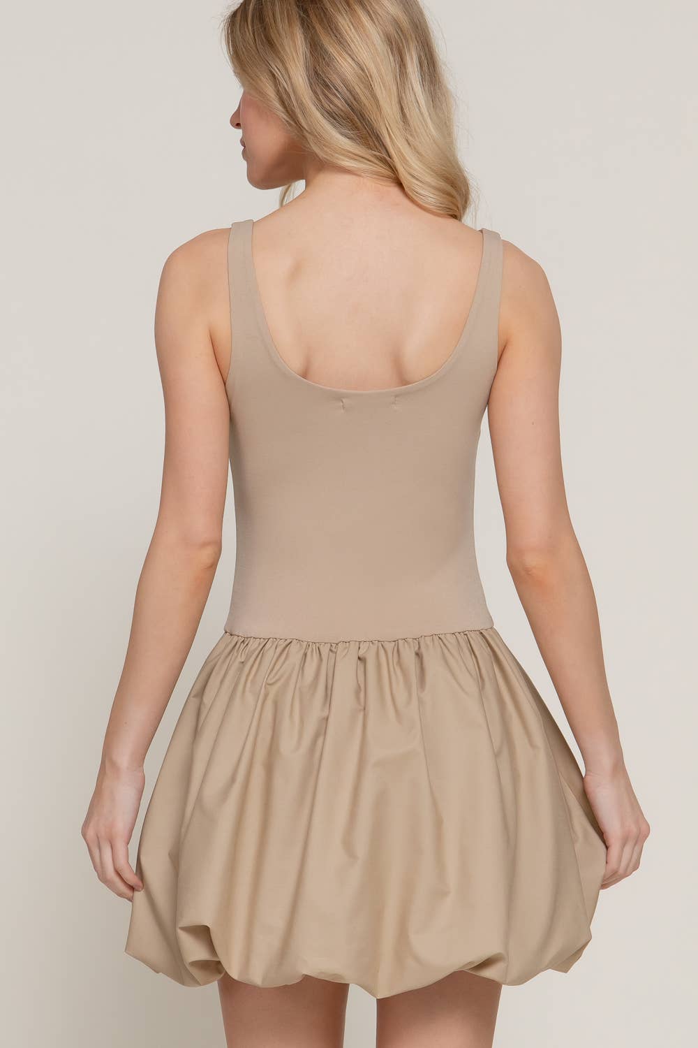 Sleeveless Double Scoop Neck Mixed Balloon Mini Dress: KHAKI