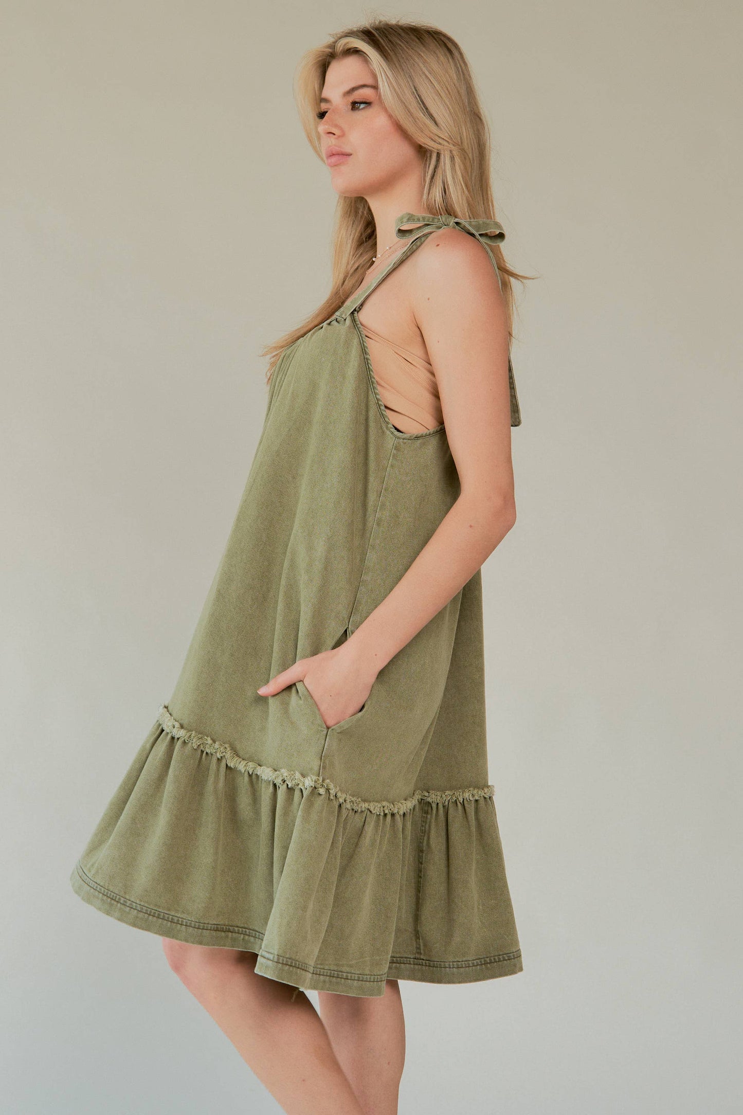 WASHED DENIM TIE SHOULDER CAMI SUNDRESS: Light Denim