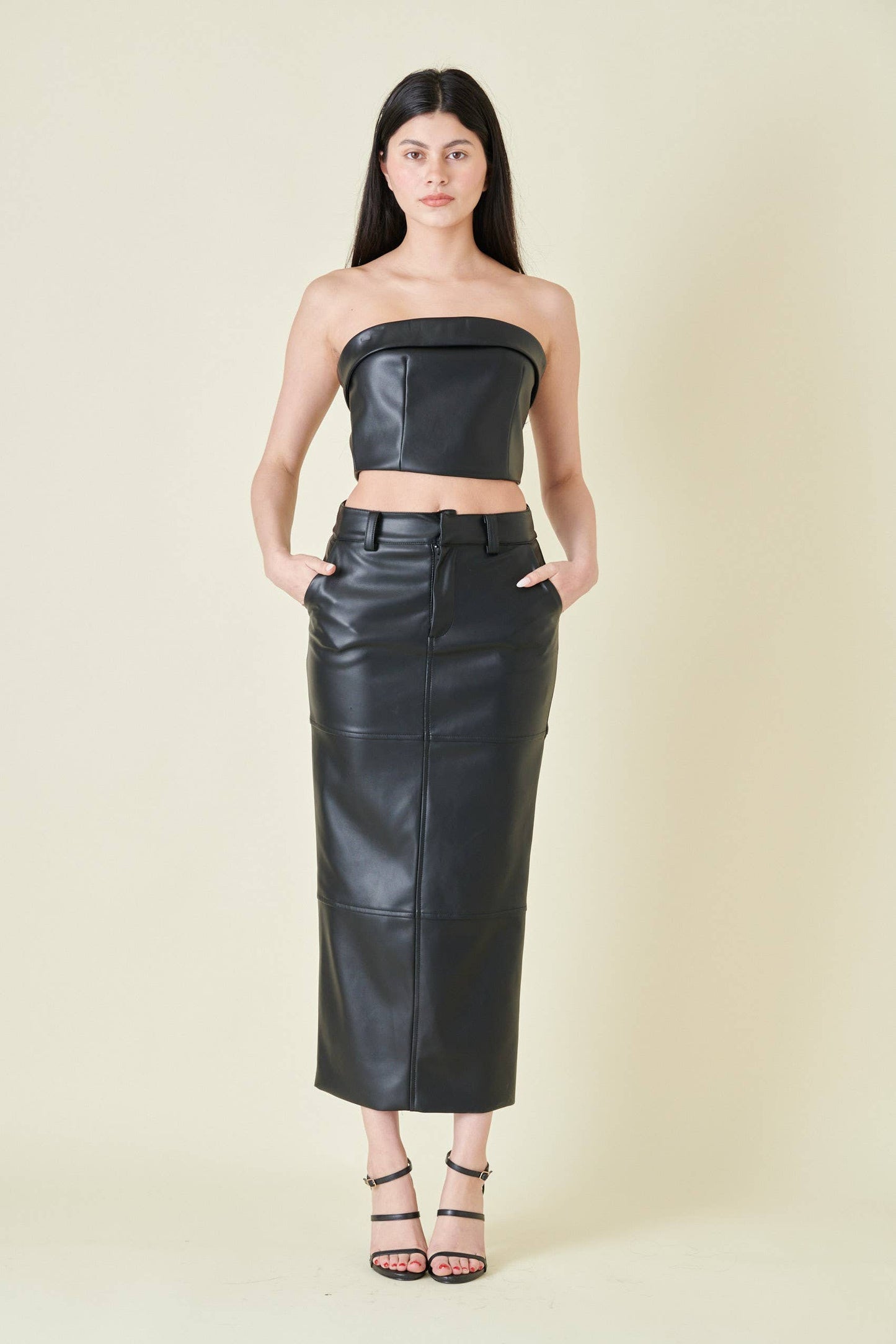 LEATHER PENCIL SKIRT WITH SEAM DETAIL -BLACK