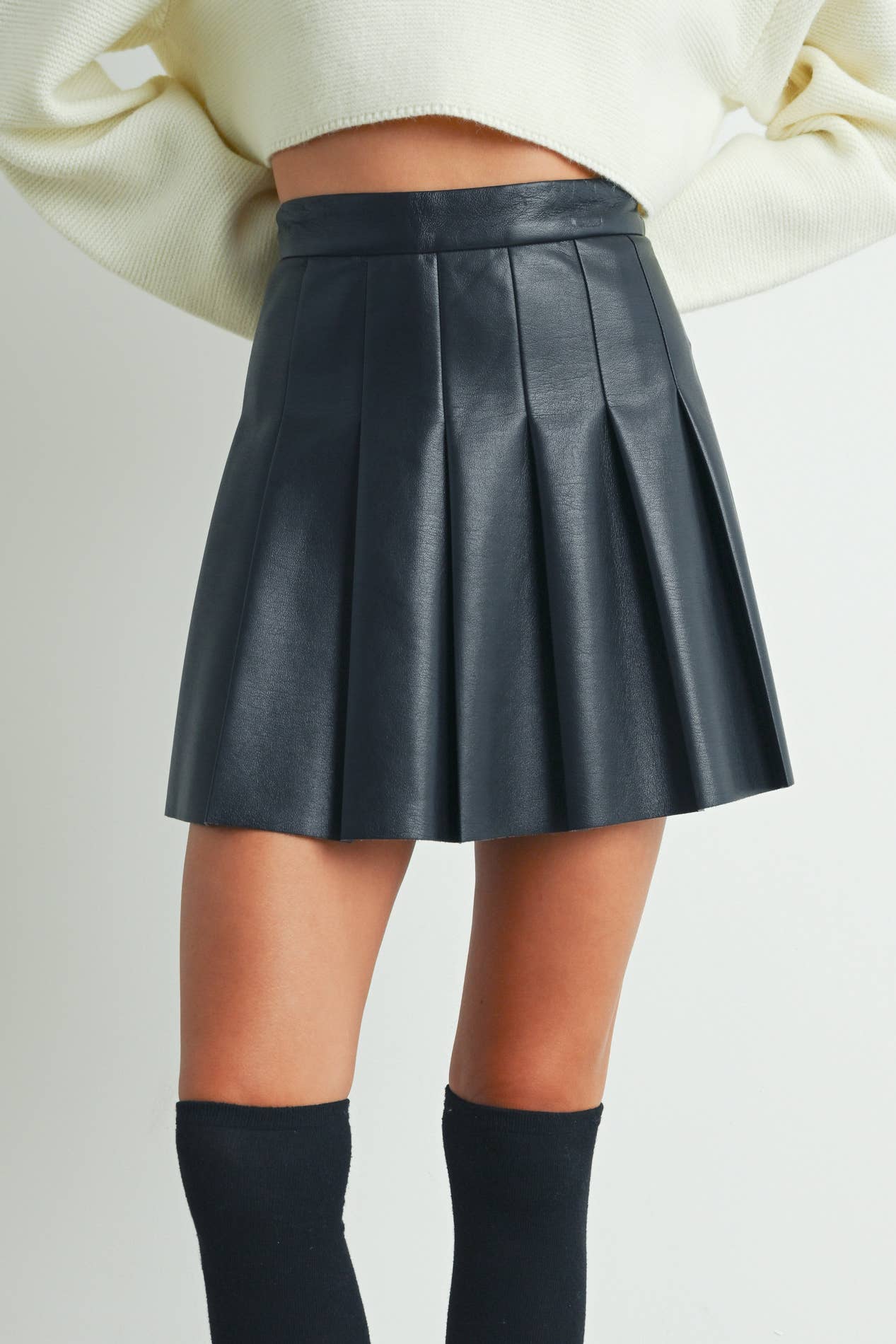 Black Solid Pleated Leather Mini Skirt