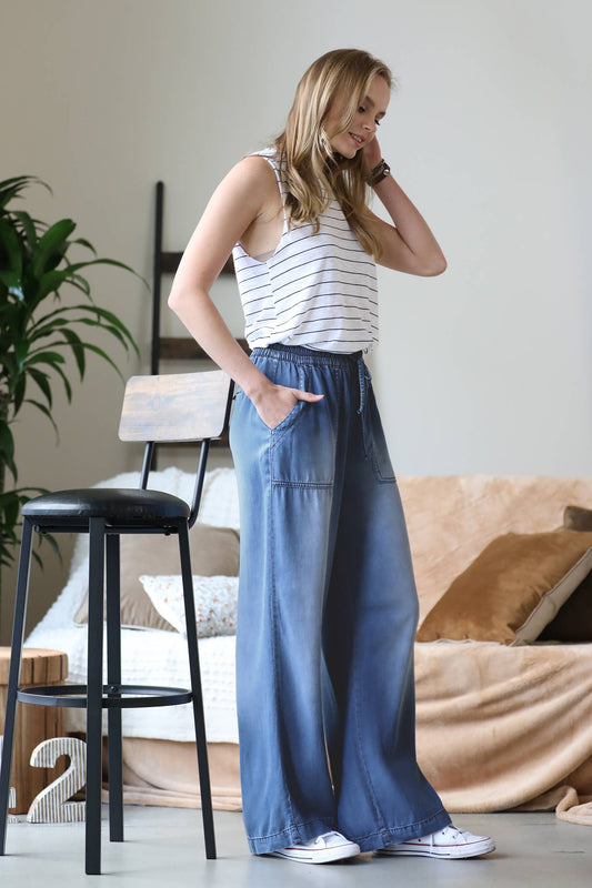 DARK CHAMBRARY DRAWSTRING WIDE LEG PANTS WITH POCKETS